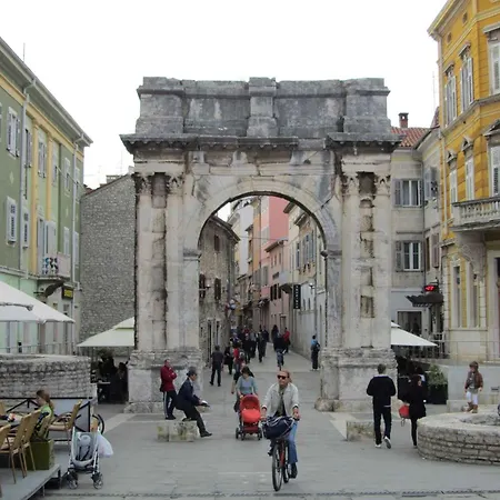 Apartment In Pula - Istrien 11082 Apartman